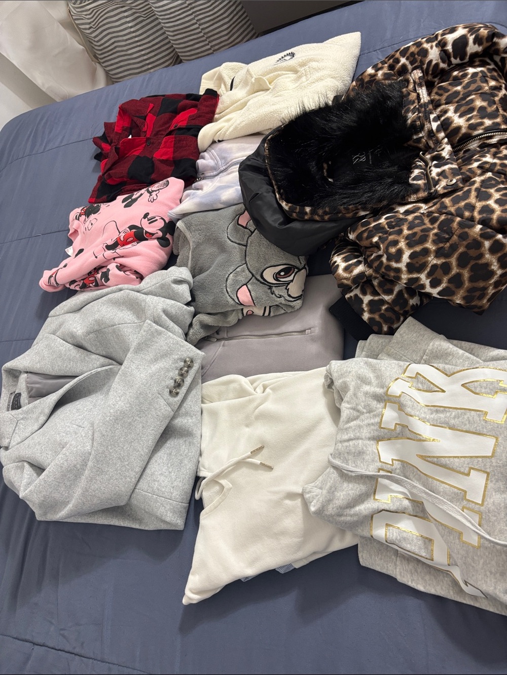 PINK Victoria's Secret Light Gray Crewneck Sweatshirt with Gold Logo